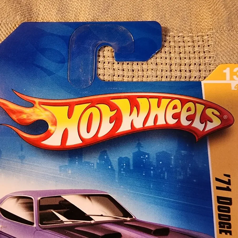 Hot Wheels ‘71 Dodge Demon 13/42 2009 New Models 013/190 Purple